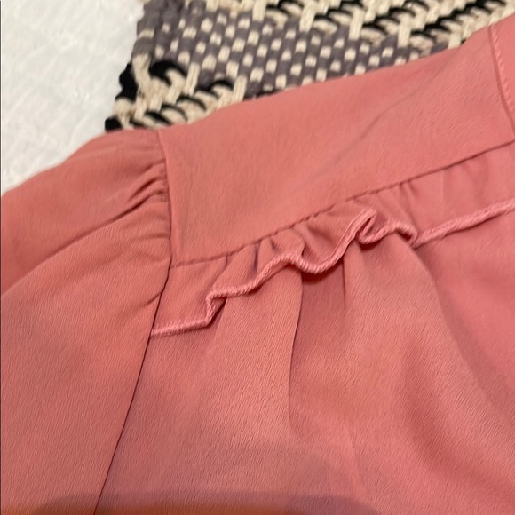 💗NWT💗 Long Sleeve Button Down Blouse - Picture 4 of 9